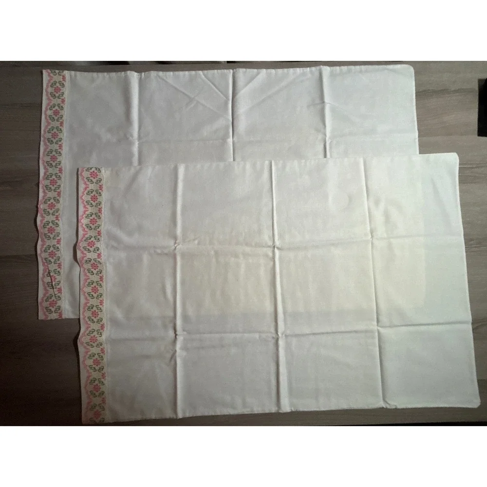 Vintage JCPenney Muslin Pillowcase Set Floral Lace Trim 2pc Cottagecore Standard